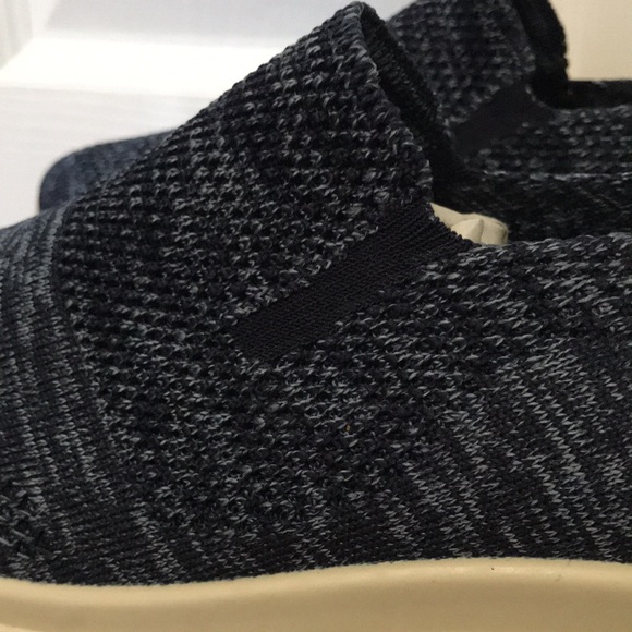 Sketchers City Collection slip ons - Picture 3 of 7